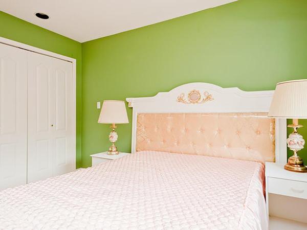 Harmony House : photo 2 de la chambre chambre lit queen-size avec salle de bains commune