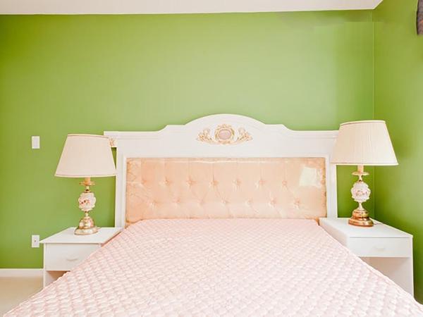 Harmony House : photo 3 de la chambre chambre lit queen-size avec salle de bains commune