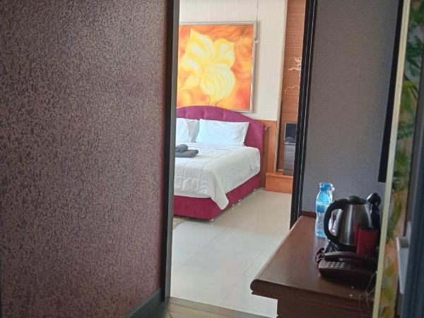 Pasadena Lodge : photo 2 de la chambre chambre lit king-size deluxe