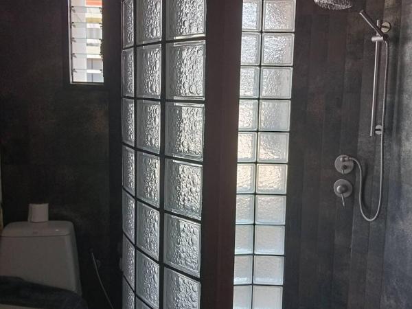 Pasadena Lodge : photo 4 de la chambre chambre lit king-size deluxe