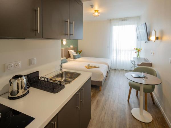 All Suites Appart Hotel Le Havre : photo 1 de la chambre studio confort (lits simples)