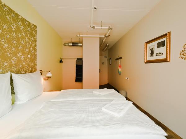 Wombat's City Hostel Munich Werksviertel : photo 3 de la chambre chambre double