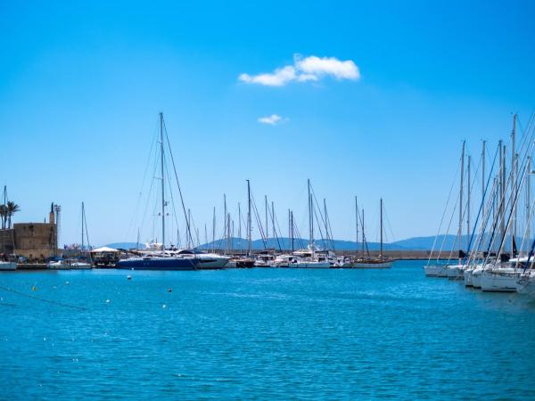 Filipp's House Boat : photo 10 de la chambre mobile home