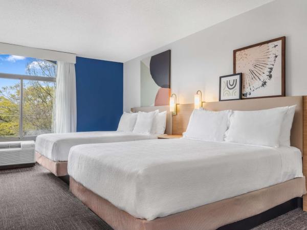 Spark By Hilton Charlotte Tyvola I-77 : photo 1 de la chambre suite 1 chambre avec 2 lits queen-size 