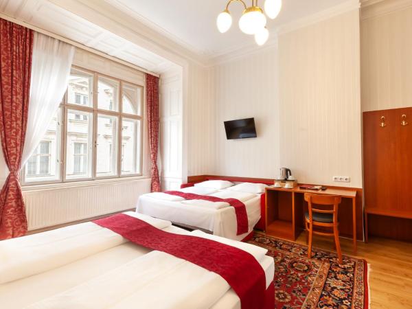 HPA Hotel Andreas : photo 1 de la chambre chambre quadruple