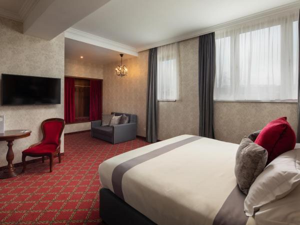 Mystery Hotel Budapest : photo 1 de la chambre chambre mystère lit king-size avec canapé-lit