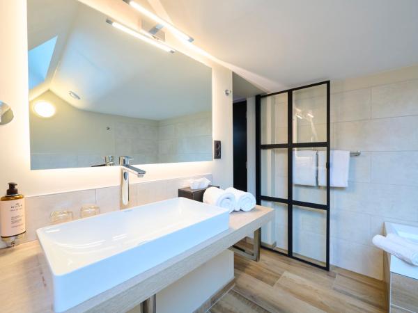 Les Tanneurs : photo 1 de la chambre chambre double avec baignoire spa