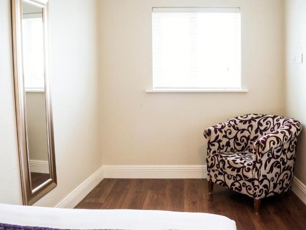 St Bridget's Apartments : photo 6 de la chambre appartement avec balcon