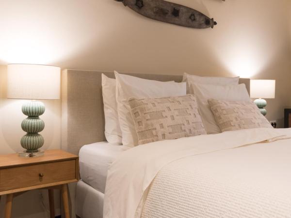 Six Boutique Hotel : photo 2 de la chambre chambre triple avec baignoire