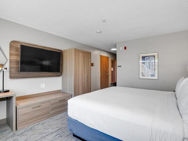Holiday Inn Express Hotel & Suites Portland - Jantzen Beach, an IHG Hotel : photo 4 de la chambre chambre standard