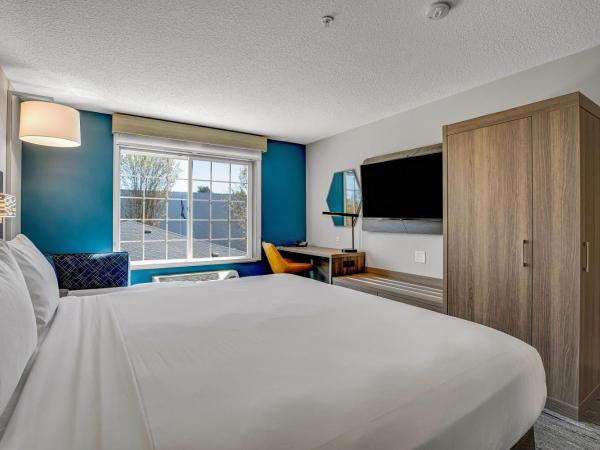 Holiday Inn Express Hotel & Suites Portland - Jantzen Beach, an IHG Hotel : photo 1 de la chambre chambre standard