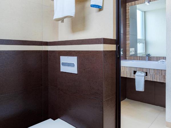 Sleep Inn Puebla Centro Hist rico : photo 8 de la chambre king room with no view - non smoking/interior corridor