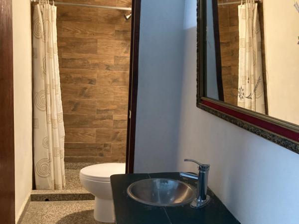 Hostal Luz de Luna Nuyoo : photo 1 de la chambre chambre lits jumeaux