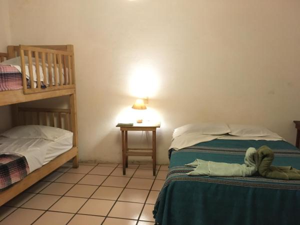 Hostal Luz de Luna Nuyoo : photo 2 de la chambre studio