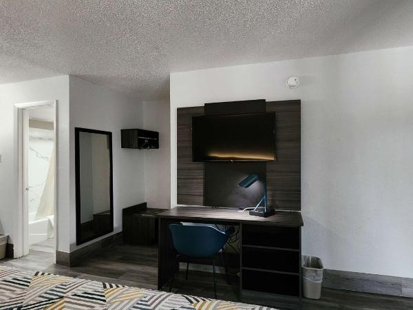 Motel 6 Houston, TX - Medical Center - NRG Stadium : photo 5 de la chambre suite standard - non-fumeurs