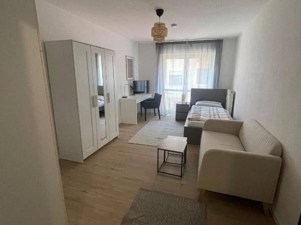 Wegener Apartments : photo 1 de la chambre chambre simple avec salle de bains 