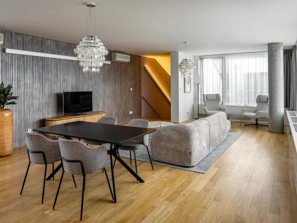 Karlin Residence by TKC : photo 5 de la chambre appartement supérieur avec balcon