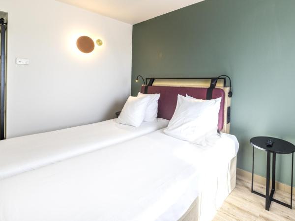 Campanile Perpignan Aéroport : photo 4 de la chambre chambre double avec 2 lits simples