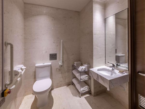 Hilton Garden Inn Hong Kong Mongkok : photo 2 de la chambre king room with garden view - mobility access
