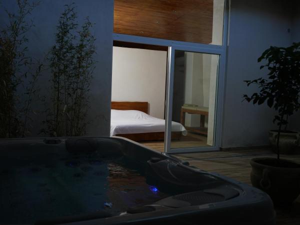 Patio zen : photo 1 de la chambre chambre lit king-size