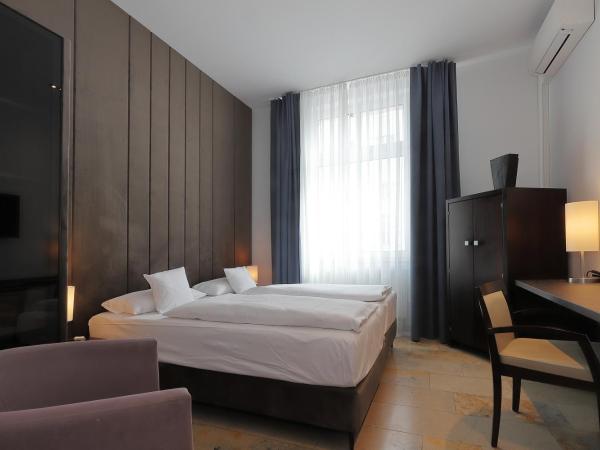 DEVIN Art Hotel : photo 1 de la chambre chambre double deluxe