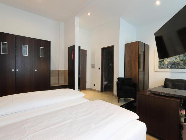 DEVIN Art Hotel : photo 7 de la chambre suite junior