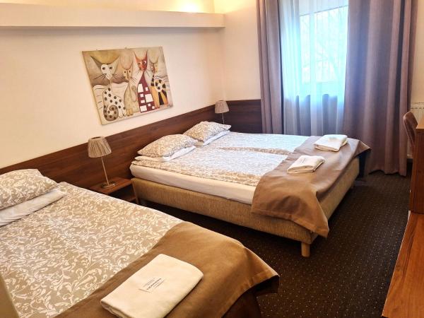 B & B Tomula : photo 3 de la chambre chambre familiale avec baignoire