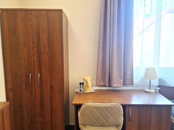 B & B Tomula : photo 3 de la chambre chambre double avec salle de bains privative