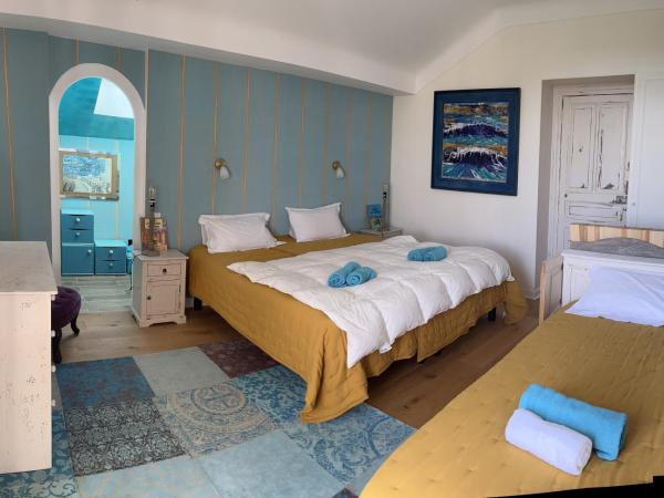 Villa AJNA Bayonne : photo 1 de la chambre chambre familiale - vue sur montagne