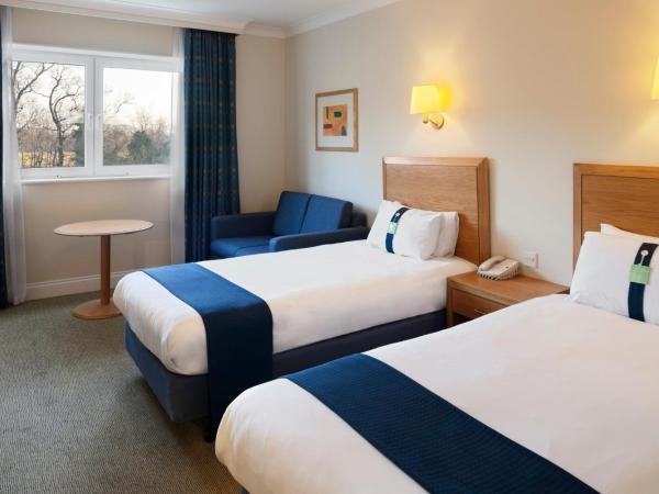 Holiday Inn Edinburgh Zoo, an IHG Hotel : photo 3 de la chambre chambre lits jumeaux avec canapé-lit