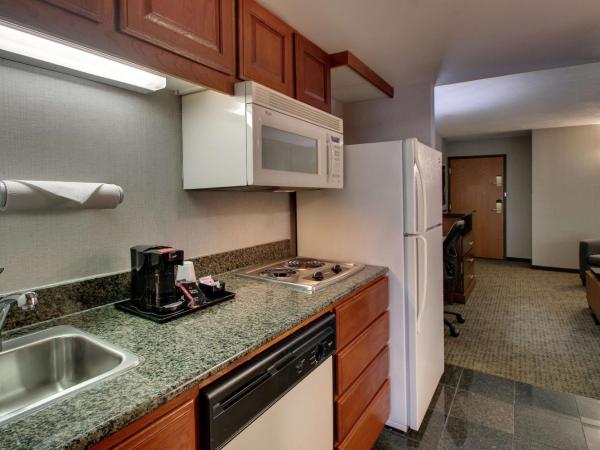 Drury Inn & Suites San Antonio Northwest Medical Center : photo 2 de la chambre superior queen suite with kitchen
