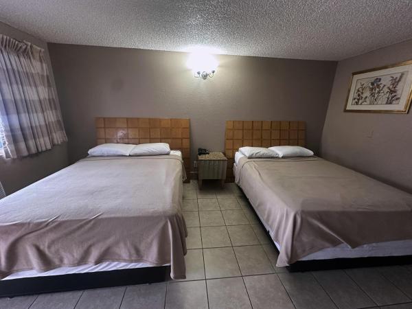 Hotel Galaxy : photo 5 de la chambre chambre de luxe avec 2 lits queen-size