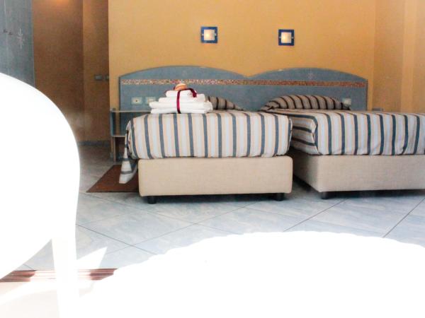 Hotel Chentu Lunas : photo 2 de la chambre chambre double