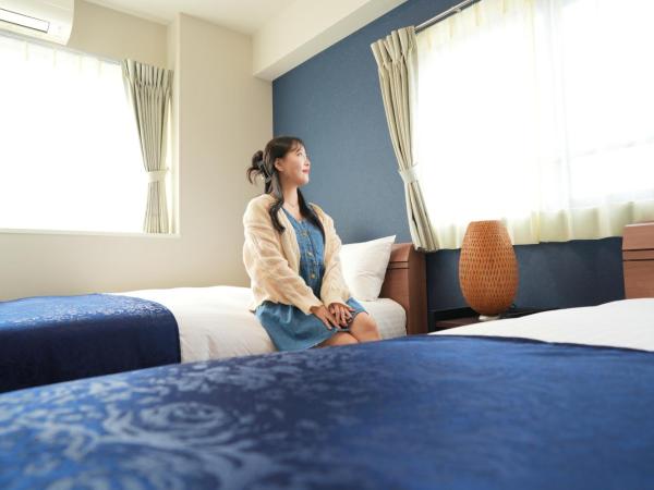 Dream Inn Hakata : photo 7 de la chambre 【main building】family room - non-smoking