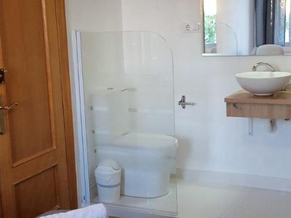 Habitaciones y Suite. UPV, UV y Playa : photo 4 de la chambre chambre double avec salle de bains privative