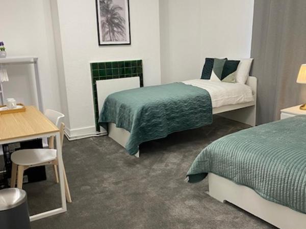 GUEST ROOMS in CAMDEN TOWN : photo 5 de la chambre chambre triple