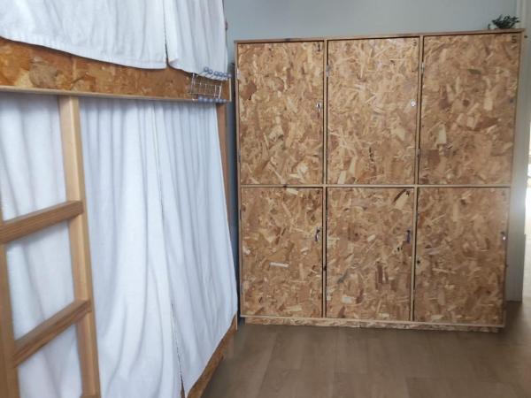 Queen's Garden Hostel : photo 2 de la chambre lit dans dortoir mixte de 6 lits