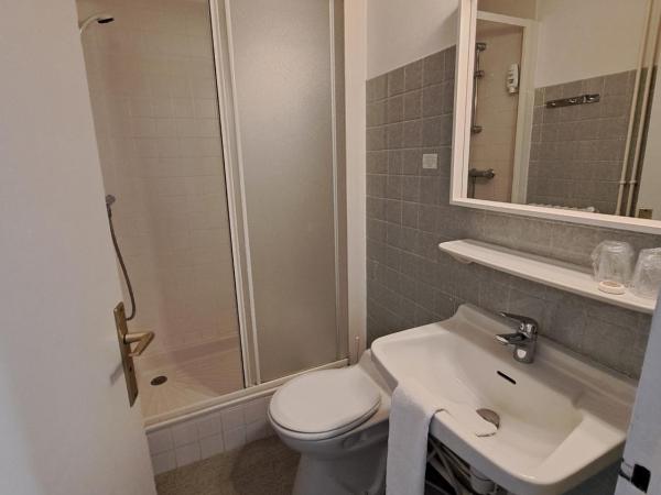 Hôtel Les Mouflons : photo 8 de la chambre chambre double avec balcon