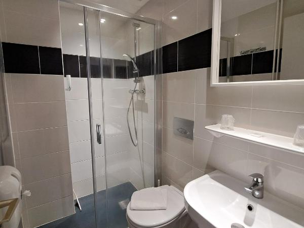 Hôtel Les Mouflons : photo 9 de la chambre chambre double avec balcon