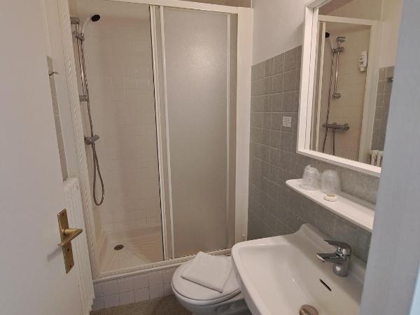 Hôtel Les Mouflons : photo 4 de la chambre chambre double