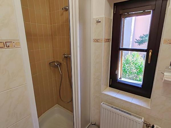 Pension Trojská : photo 5 de la chambre chambre double avec balcon