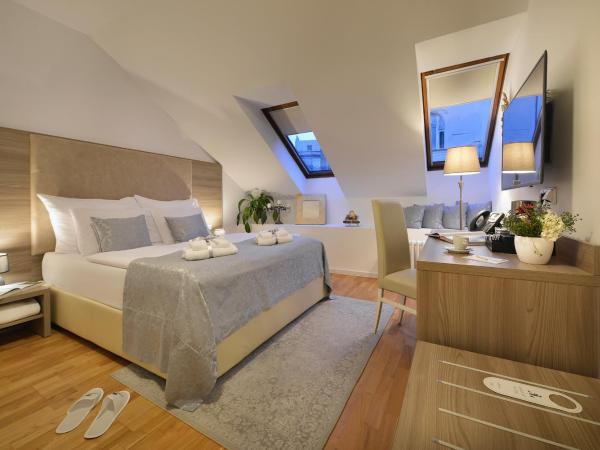 Prague Old Town Residence : photo 2 de la chambre chambre triple confort