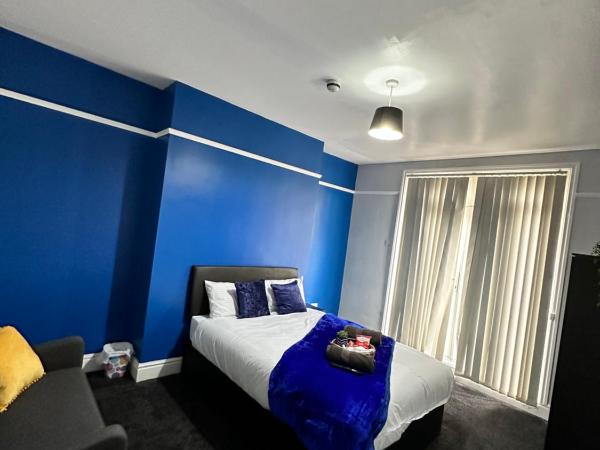 Quirky Oasis Queens : photo 3 de la chambre chambre double avec salle de bains commune