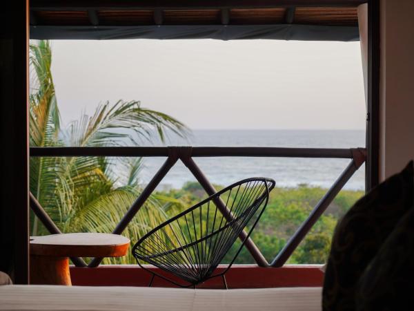 Casa Nova, infinity pool, ocean view, private beach acces, starlink : photo 3 de la chambre chambre double deluxe avec balcon - vue sur mer