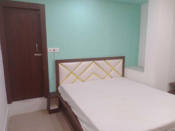 OYO Westin Regency : photo 4 de la chambre chambre triple classique