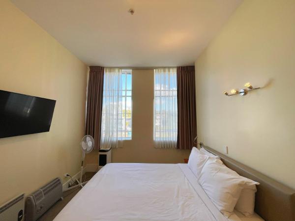 Grand Central Serviced Apartments : photo 7 de la chambre studio lit king-size