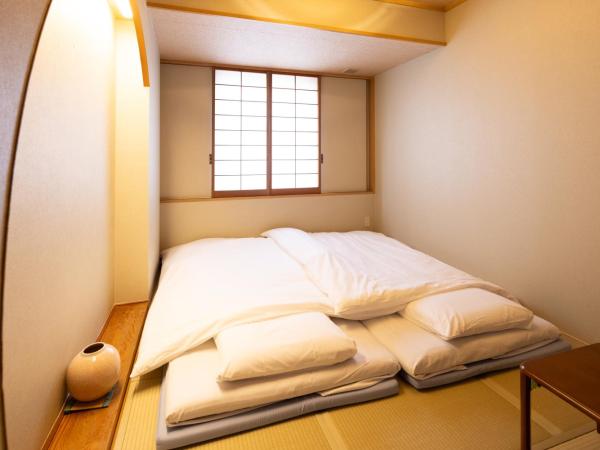 Ryokan Asakusa Shigetsu : photo 1 de la chambre japanese-style small twin room (sakura) - non-smoking