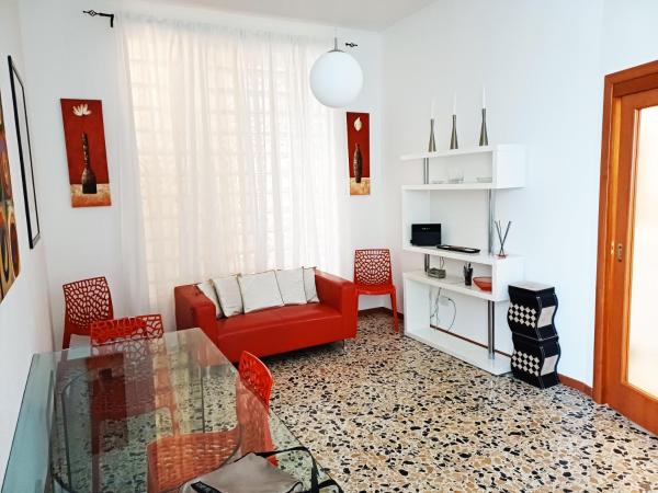 Affittacamere Il Pittoresco : photo 1 de la chambre studio avec balcon 