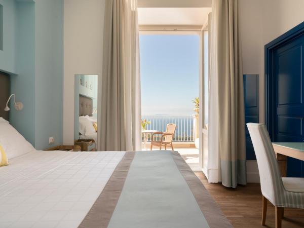 Relais Palazzo del Barone : photo 3 de la chambre chambre double ou lits jumeaux deluxe - vue sur mer