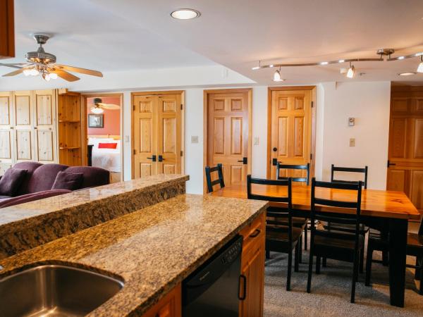 Carleton Lodge : photo 8 de la chambre suite 2 chambres - gold unit 407